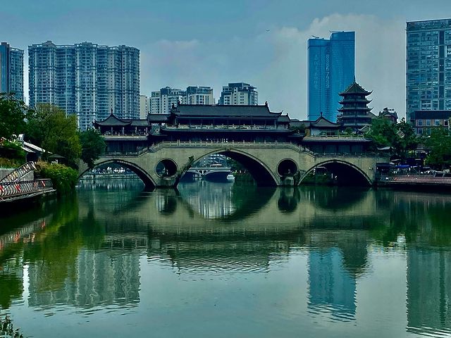 ercophotograph в LOOKY. #chengdu,#chengducity#china,#travelling. #chengdu #chengducit...