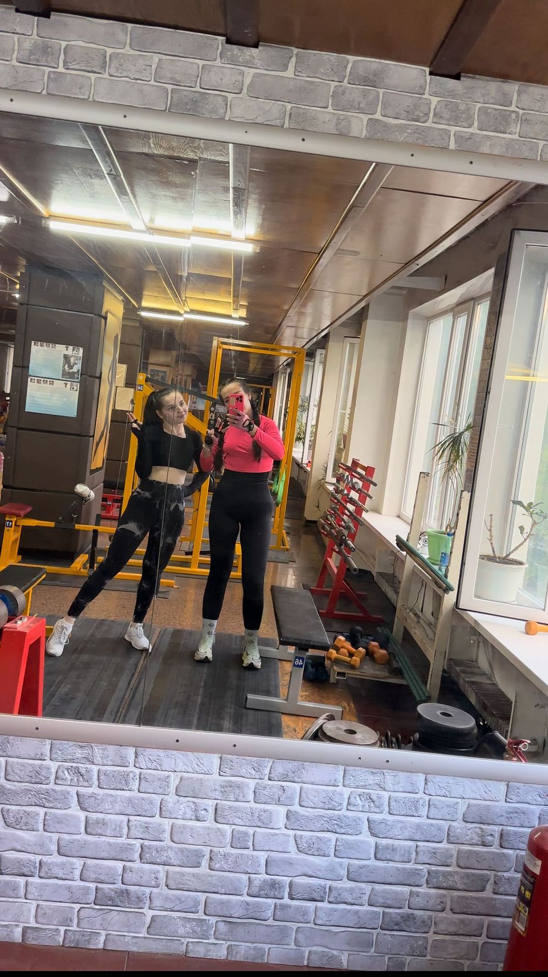 _anastasia_ok в LOOKY. #gym,#sportgirl,#bestie. My gym bestie 🩷💪🏻...