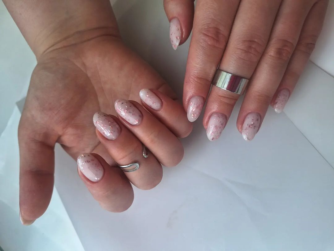 li.nail_vrn