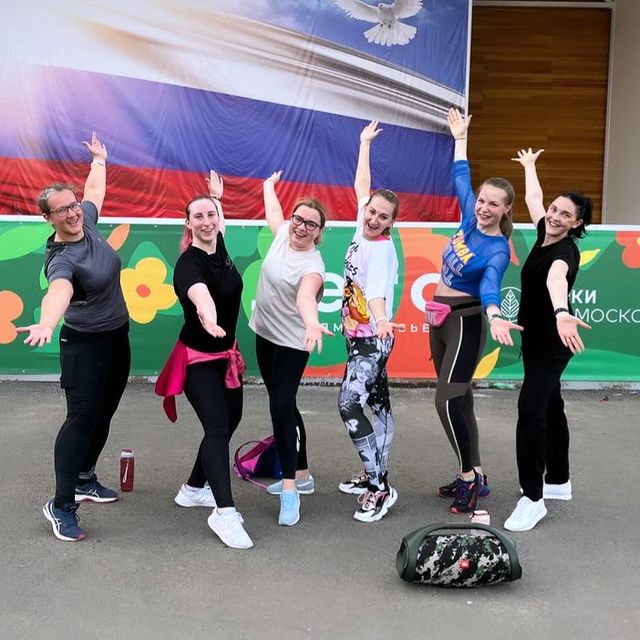 katerinka_88_ в LOOKY. #зумба,#фитнесдолгопрудный,#фитнес,#экофитнес,#тренировка,#паркдолгопрудный,#долгопрудный. Outdoor тренировка п...