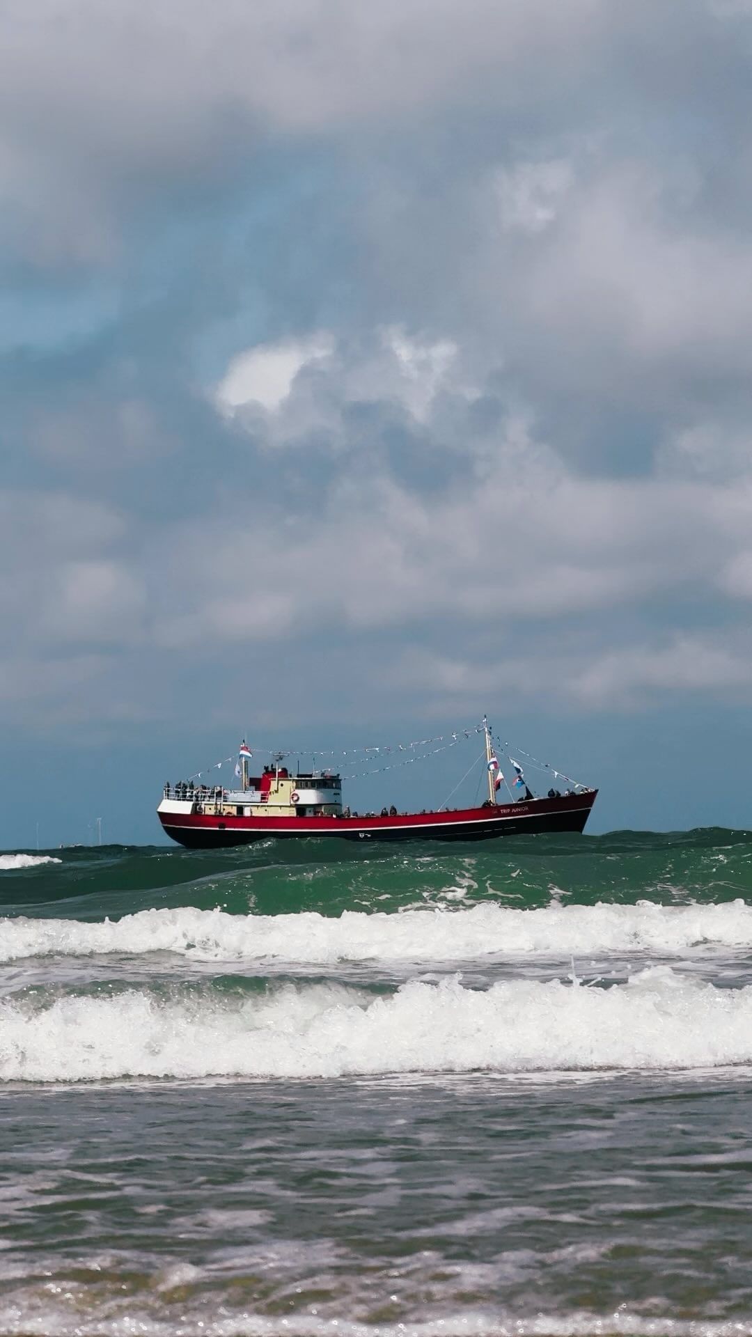 pasharocket в LOOKY. #denhaag,#thehague,#northsea. No comments. Think w...