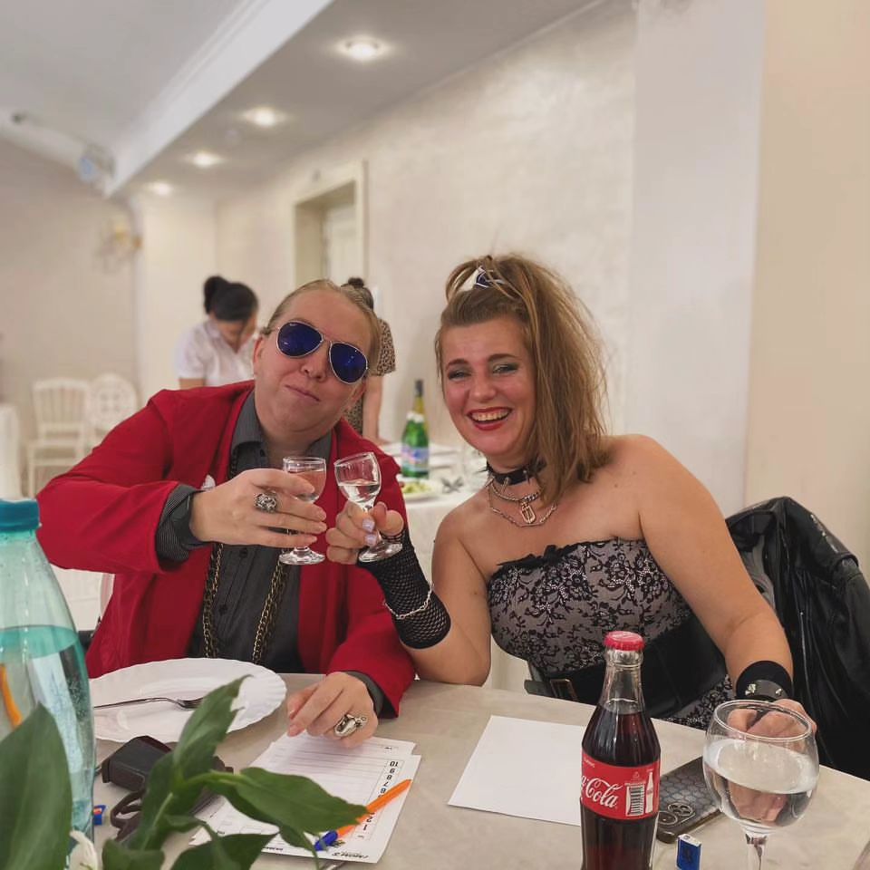 osia_369 в LOOKY — Я на игре @imoms.kurganinsk на вечеринке 90х 🪩
Совместно с 