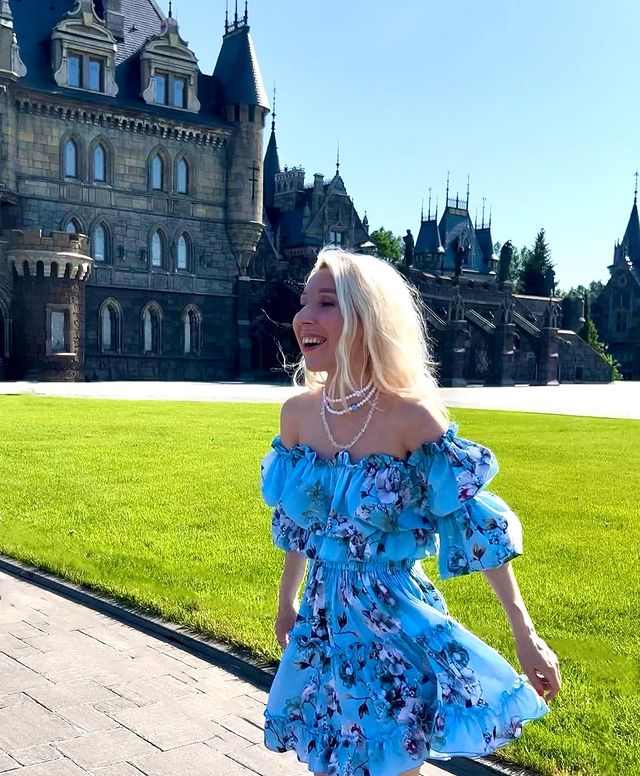 kubiki_mira в LOOKY. #замок#замокгарибальди🏰#тольяттисити#жара#экскурсия#успетьвсезачас. Замки ..драконы..при...