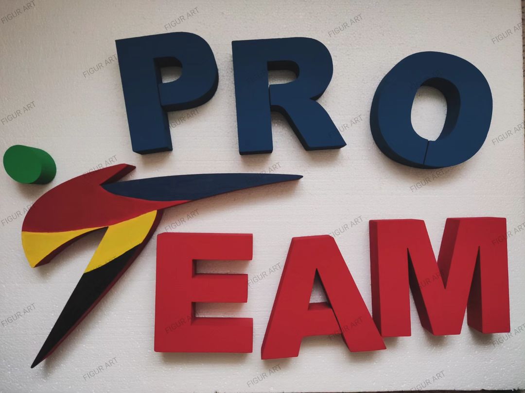 Выполнена вывеска спортивного клуба "PRO TEAM" который находится по адресу г. Георгиевск, ул. Сологубова, 16 тел. +7-963-382-05-52
Изготовлена из техноплекса 5 см и окрашена акриловыми красками.

#стайрофоминг #георгиевск #вывеска #ручнаяработа #акриловыекраски #окрашивание #творчество