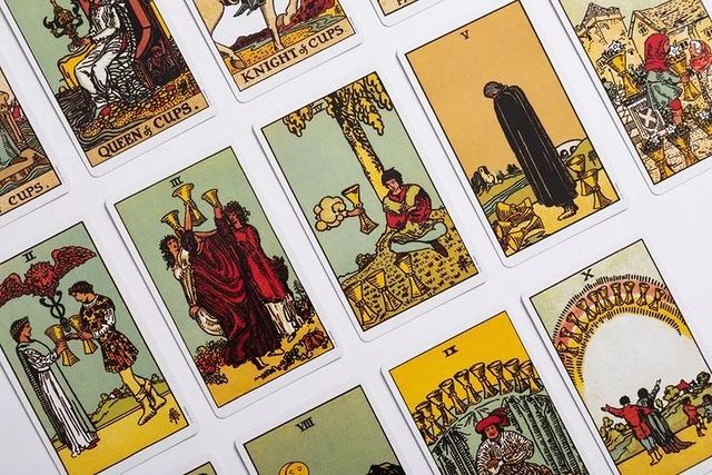ania.tarot.reader в LOOKY. . Какие вопросы задать...