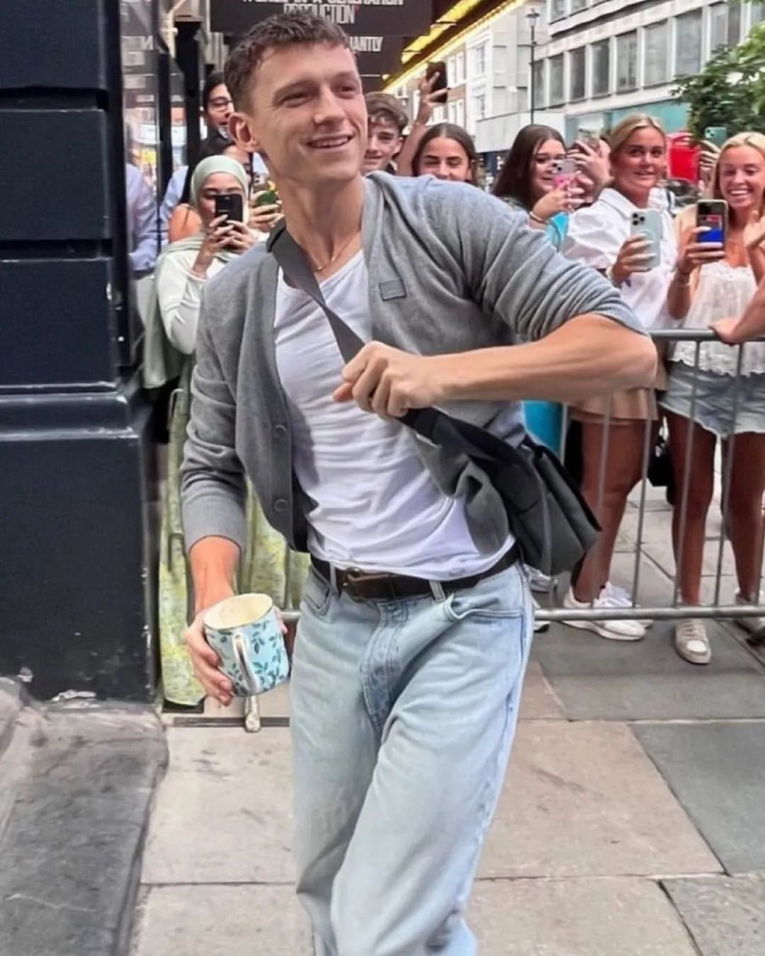 Handsome 😍❤️‍🔥

#tomholland #tomholland2022 #tomholland2013 #tomhollandedit #tomhollandfans #tomhollandsmile #tomhollandfan #tomholland1996 #tomhollandhandsome #tomhollandhot #tomhollandcute #tomhollandcutie #tomhollandedits #tomholland2023 #tomhollandfunny #tomhollandfanpage #tomhollandcurls #tomhollandsweet