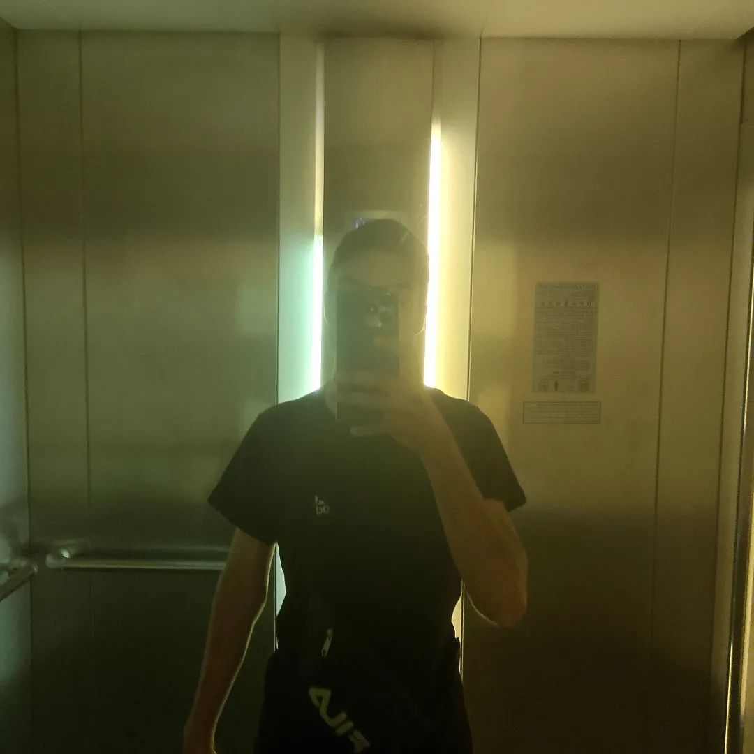 Sasha_official_62 в LOOKY. . Элегант 😏