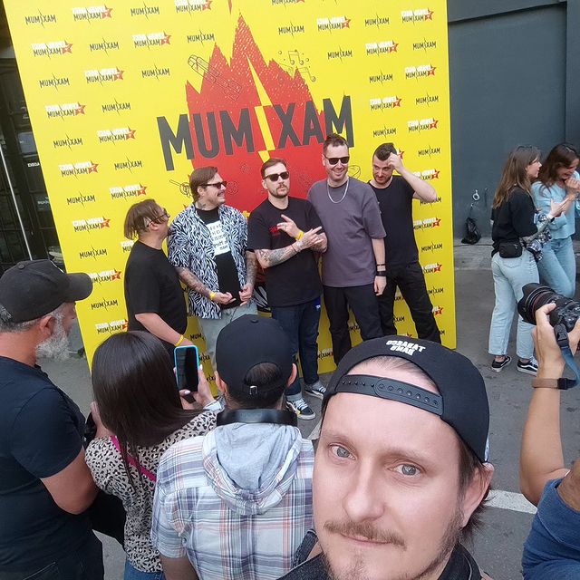 artemradyuk в LOOKY. #thetranslators,#рок,#maximumгрильфест. В воскресенье заглян...