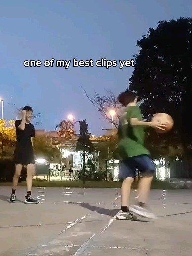 5ryan09 в LOOKY. #ballislife🏀,#basketballedits,#basketballclips,#anklebreaker,#smooth,#jk,#forfun,#viral,#real,#reels. most smoothest too.....
