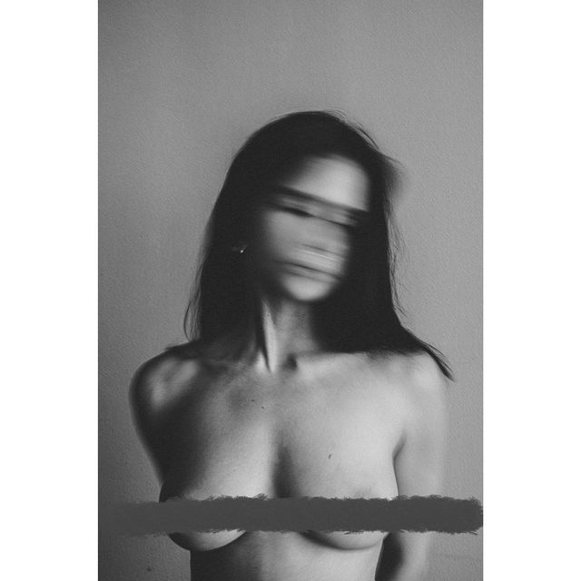 nikka_beast в LOOKY. #bw,#foto,#models,#InstaFashion,#girl,#body,#canon,#чб,#фотосессия,#студия,#девушка,#размыто,#мрак,#депрессия,#блэк,#чернобелаялюбовь,#love,#SPB,#Moscow,#USA,#tears. Легко быть храбрым т...