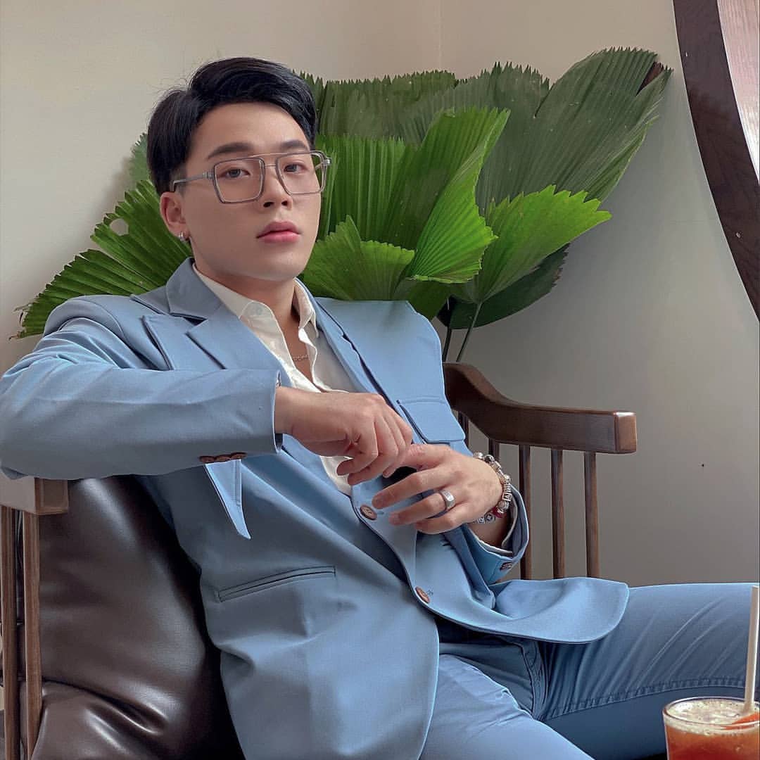 Elvis xoung