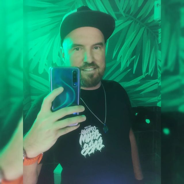 andreymadb в LOOKY. #shochidnb,#andreymadb. На тусе @jumpyouup  ...