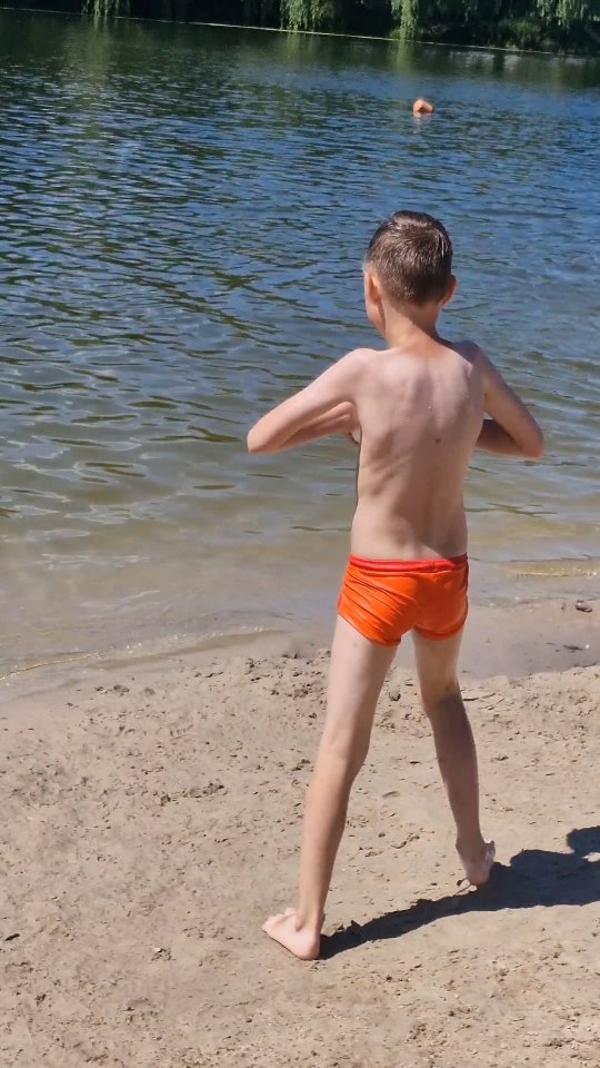 lfomsl в LOOKY. #озеро,#лето,#goodday,#gomel,#беларусь,#gomeltoday,#sun,#семья,#дети,#любовь,#family,#son. 🐋🐋🐋
Мамин❤️
.
.
....
