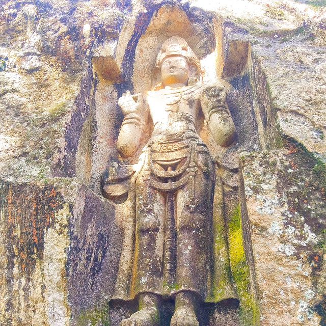 sachinserzh в LOOKY. #srilanka,#weligama,#kushtarajagala. Каменный барельеф Ку...