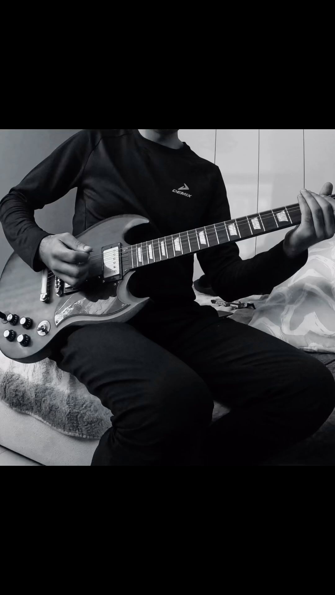 elvin_one в LOOKY. #guitar,#metal. Riffing, practice #g...
