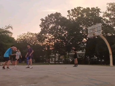 5ryan09 в LOOKY. #ballislife🏀,#ballislife,#basketball,#basketball🏀,#🏀,#hoop,#hoopersofinstagram,#clips,#basketballclips,#basketballedits,#basketballgame. only on camera.
-
#b...