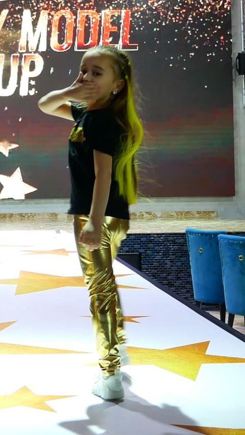 cma_gelendzhik in LOOKY. . Runway возлушных поц...
