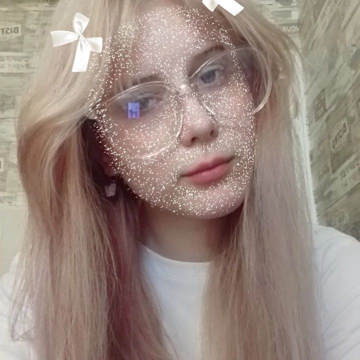 xromxartss in LOOKY. . 🤍
