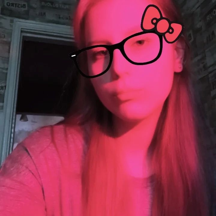 xromxartss in LOOKY. . null