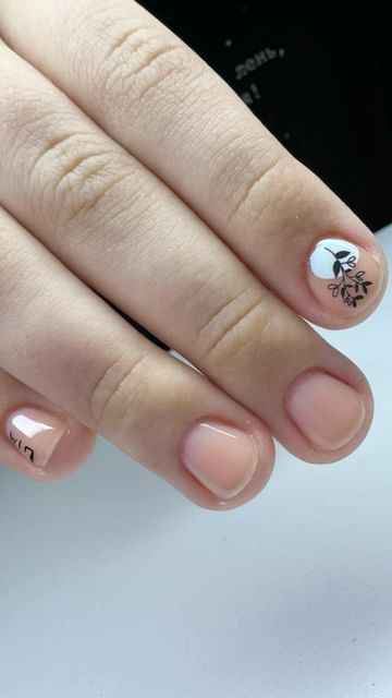 zina_nail_tmn в LOOKY. #зинаианикюр,#зинапедикюр,#педикюртюмень,#маникюртюмень. Сделала маникюр с по...