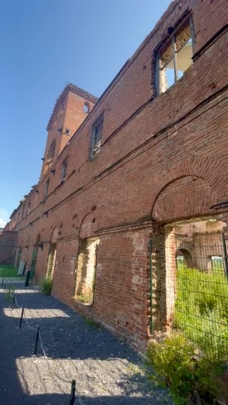 zinera.aitova в LOOKY. . 🏰 Стены с необычной...