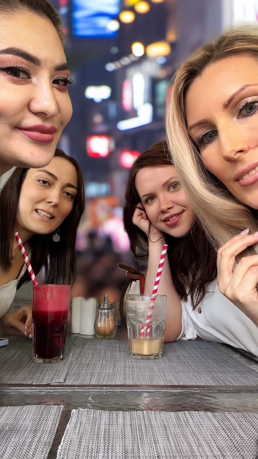 zarinessska в LOOKY. #ростпродажчу1. Мы снимаем сериал!
⠀...