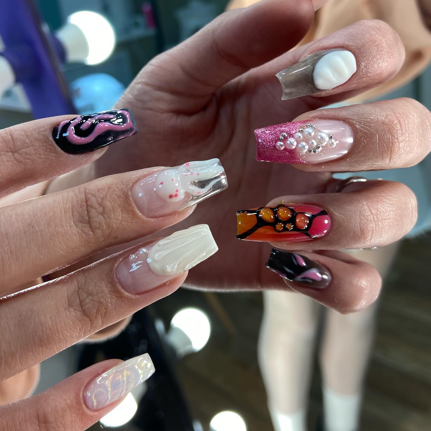 crazy_nails_yuna в LOOKY — Что то на летнем но странном 🐚
Прайс в актуальном сторис💸
