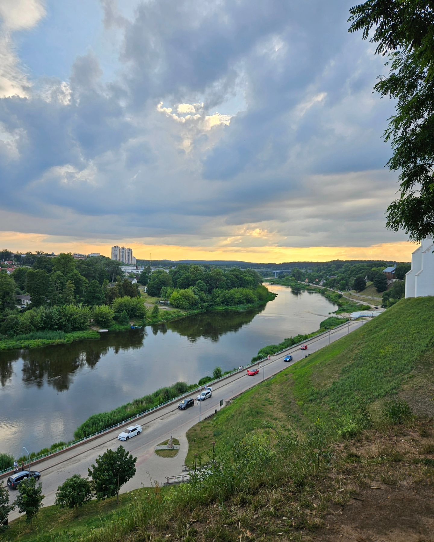 archyl в LOOKY. . null