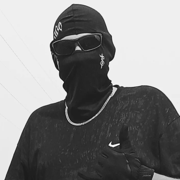 kole_hug в LOOKY. . Cinema