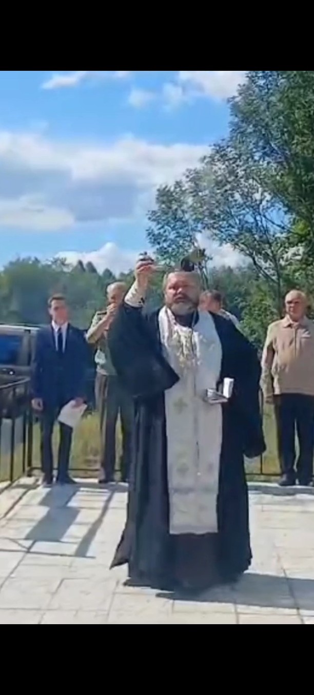 priest.alexrysin в LOOKY. . Панихида в день Трои...