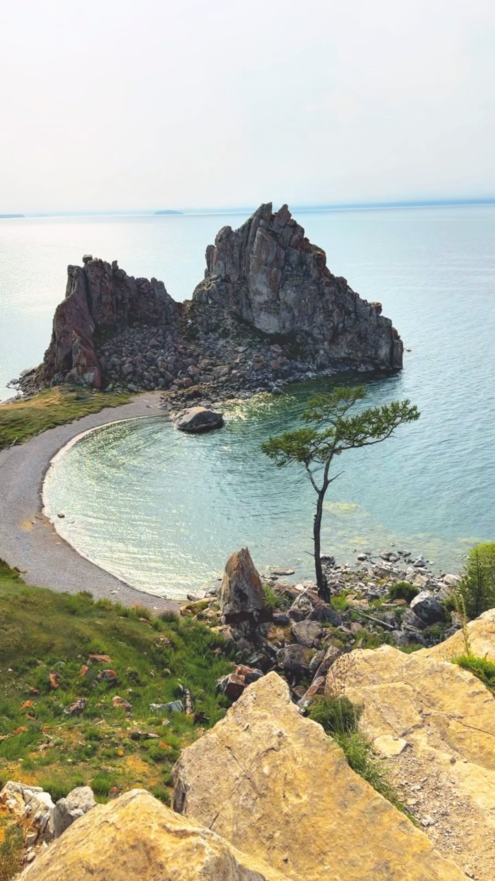 n_neonilla в LOOKY. #путешествия,#острова,#отдых,#веселье,#красивыеместа,#travel,#туры,#джеймсбонд,#пляж,#море,#отпуск,#байкал,#ольхон,#отдыхнабайкале. Место силы, которое ...