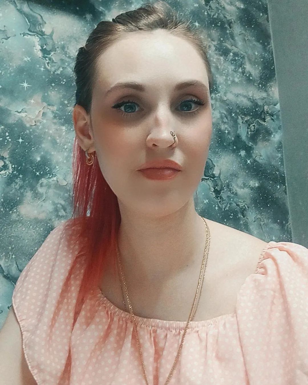 queen_keyt в LOOKY. . ты светишься по-друг...