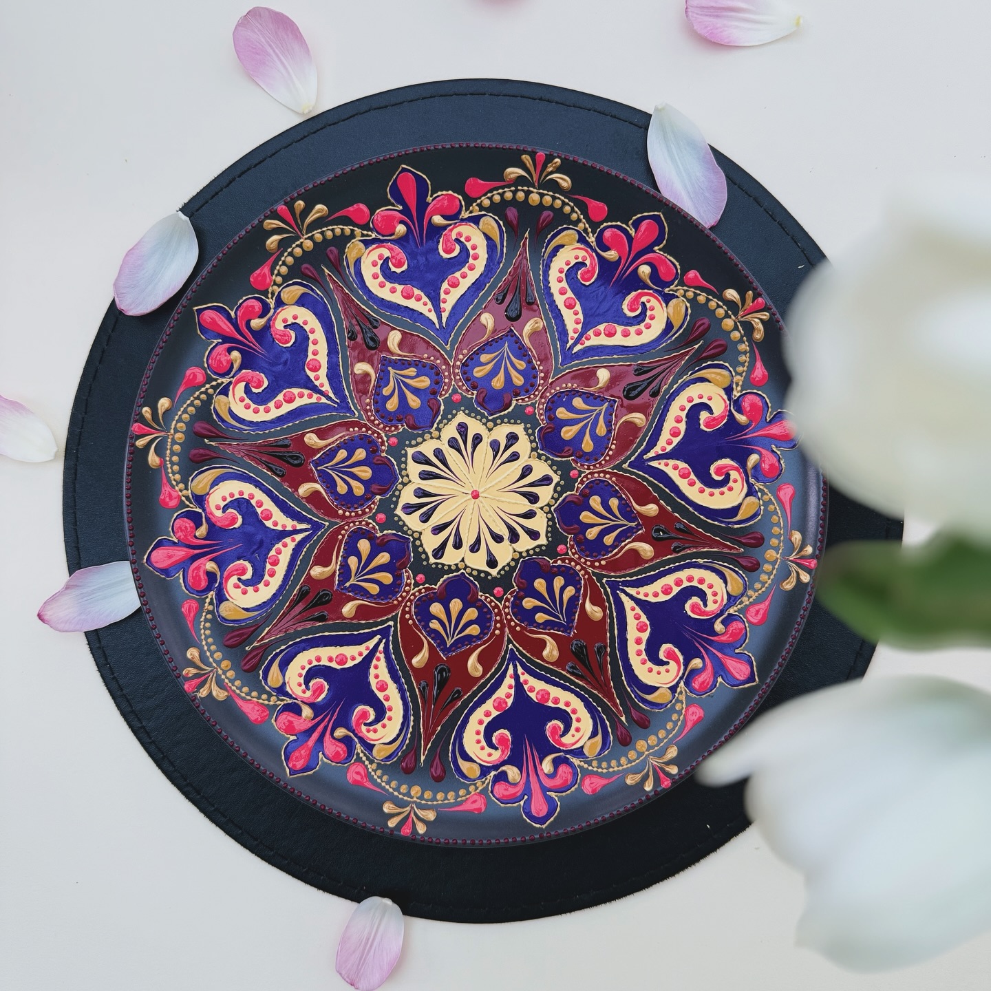 Decorative plate.