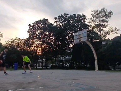 5ryan09 в LOOKY. #basketballedits,#ballislife🏀,#basketball,#ballislife,#ball,#jumpshot,#stepback,#smooth,#streetball,#hoopersofinstagram. smooth moves 
-
#bas...