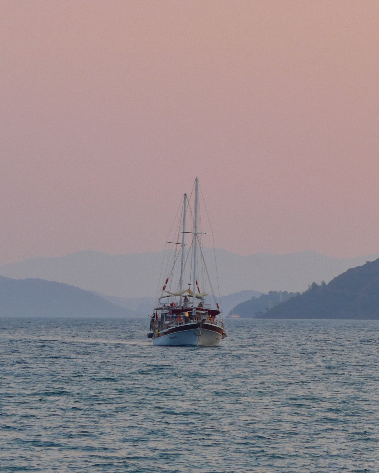 Закат на Эгейском море. 

#закаты #эгейскоеморе #leicac