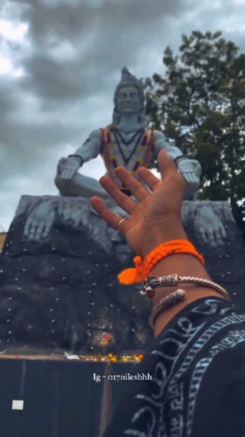 tz_desi_back в LOOKY. #bholenath,#bhole,#baba,#mahadev,#mahakal. Bhole ka Bhakt 🔱📿
...