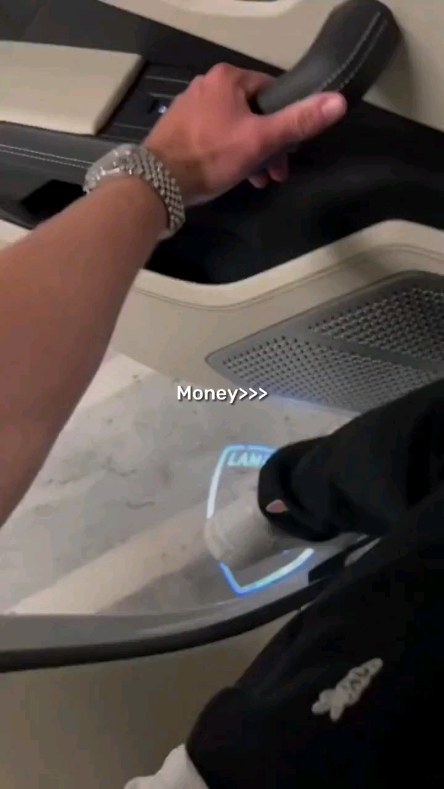 kilobyting в LOOKY. #reels,#money,#millionaire. #reels #money #milli...