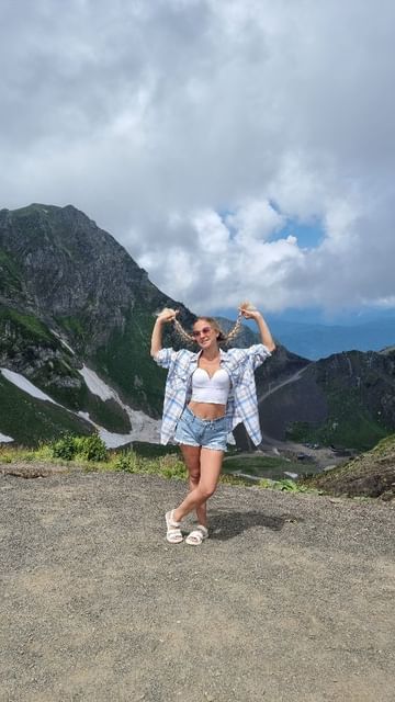 alsu_kapitanova в LOOKY. #краснаяполяна,#горыкавказа. а я снова горах🤗🏔
...