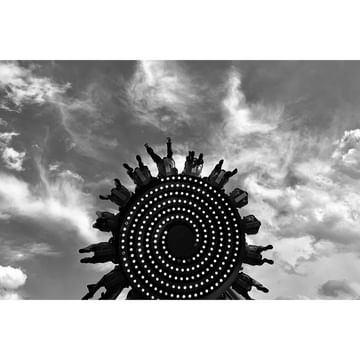 .

⠀

#bnwphotography #bnw_planet #mobilephotography #artofmobile #jj_mobilephotography #ученики_photohappy  #shadowphotography #photoplay_ru #lefreakmedia #maracujaphotographers #spectaculummagazine #ladderspoetry #lenscultureblackandwhite