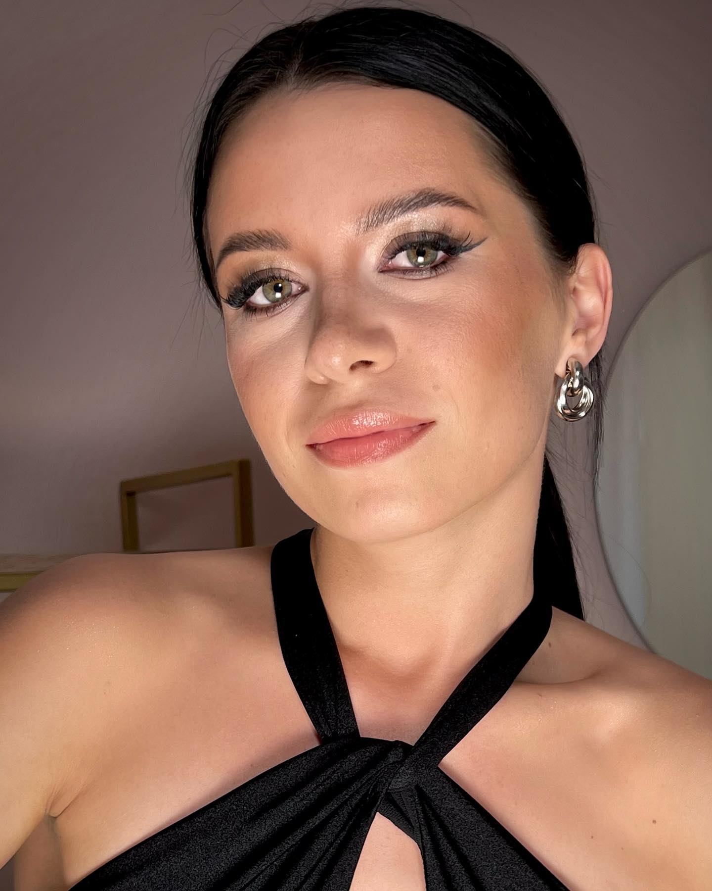 borisova_mua29 в LOOKY. . Дива 
@alexandra_pop...