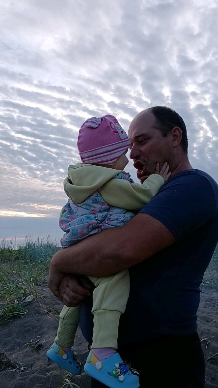 family_adventurers3 в LOOKY. . Хор под облаками