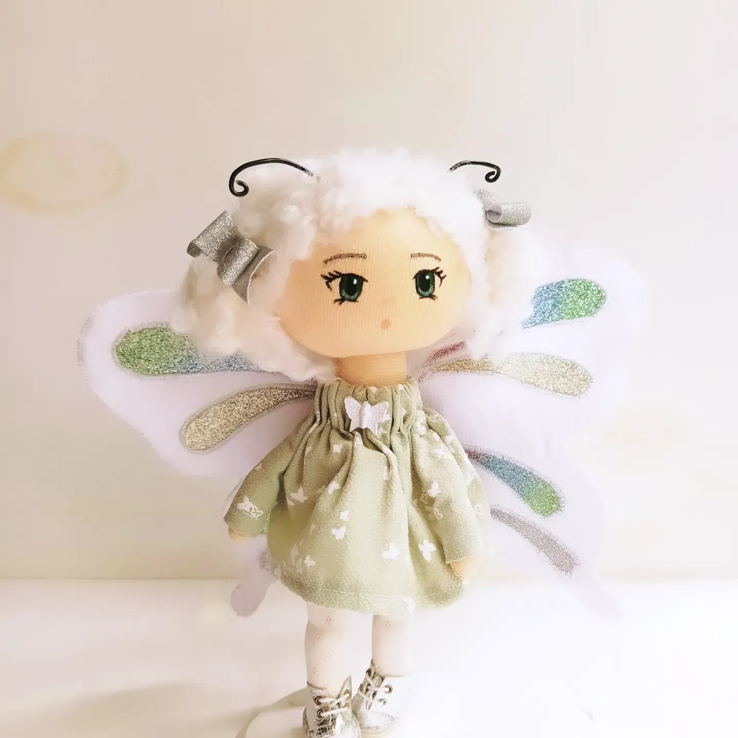 rishka_toys в LOOKY. . Бабочка кажется суще...