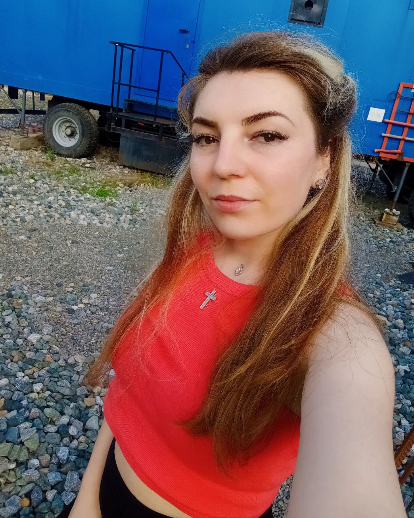 ekaterina.velikay in LOOKY. . null