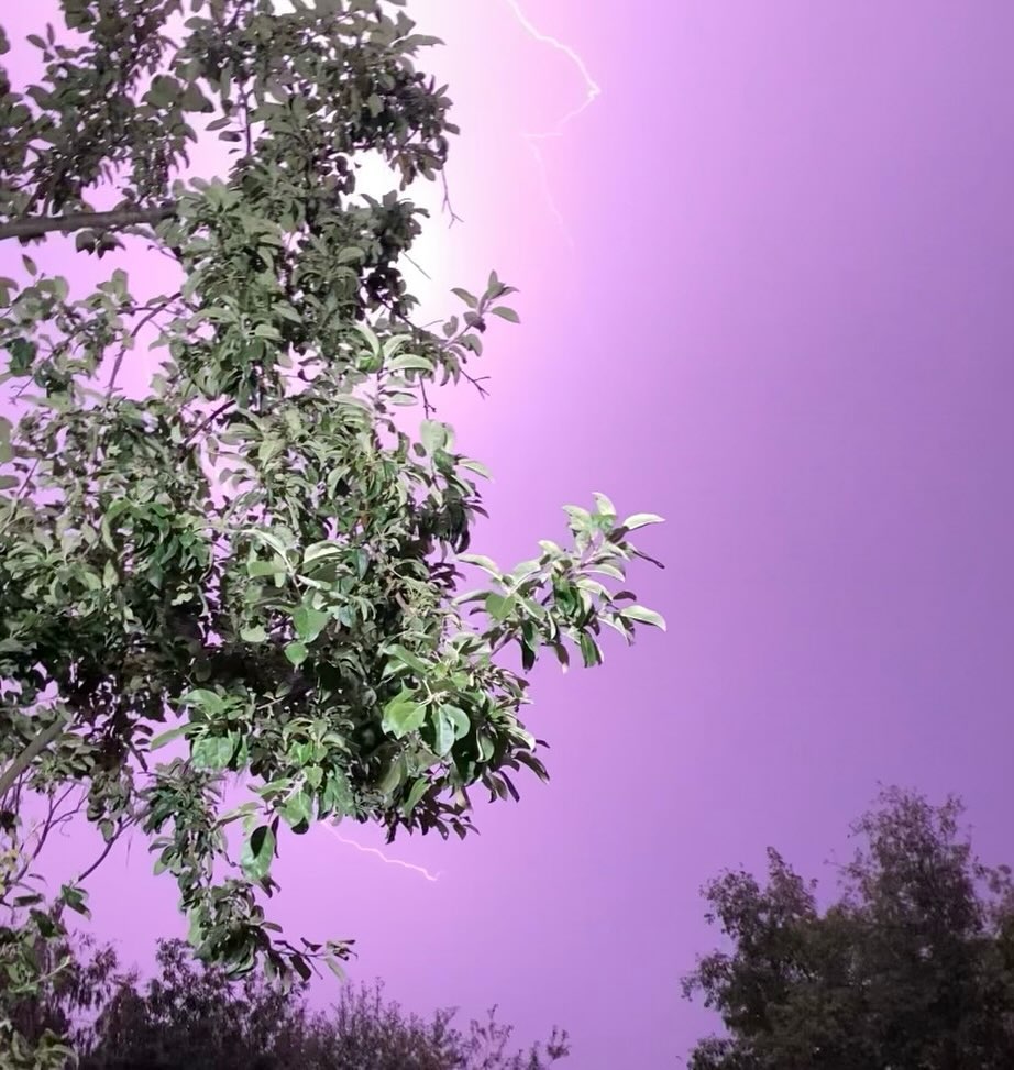 vegetable_fairy in LOOKY. #storm,#nigth,#cloud,#nightphotography,#shakespeare,#thunderstorm,#photo,#naturegram. Not every cloud is d...