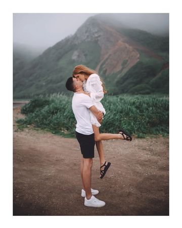 Предсвадебная фотосессия для Наташи и Саши ☺🥰
P.s. было ппц как холодно 🥶 но как всегда, любовь греет ❤😁 и чай который мы пили в машине когда грелись 😸