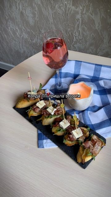 dashazheltova_ в LOOKY. #рецепт,#рецепты,#кулинария,#еда,#едаялюблютебя,#быстрыерецепты,#закуски,#брускетта,#вечерпослеработы,#фудблог,#food. Подсушить хлеб,обжар...