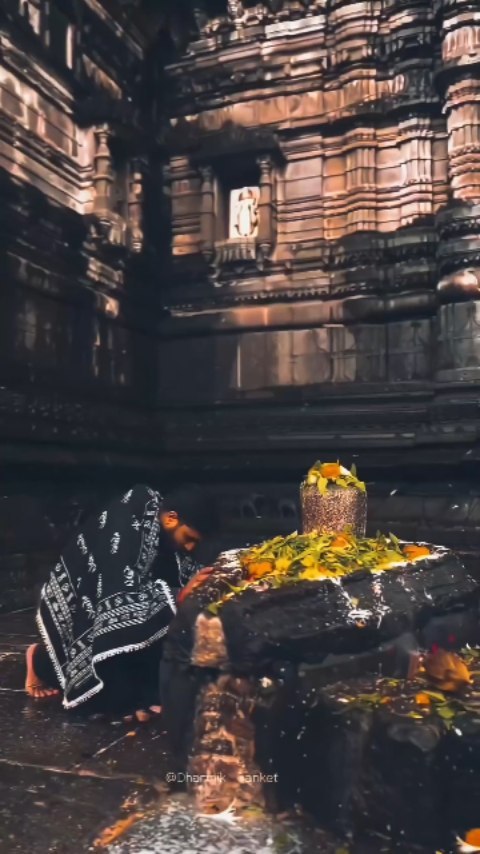 tz_desi_back в LOOKY. #mahadev,#maharashtra,#bholenath,#mahashivratri,#viralvideos,#shivshankar. Mahadev 🤎🤎 
.
.
#m...