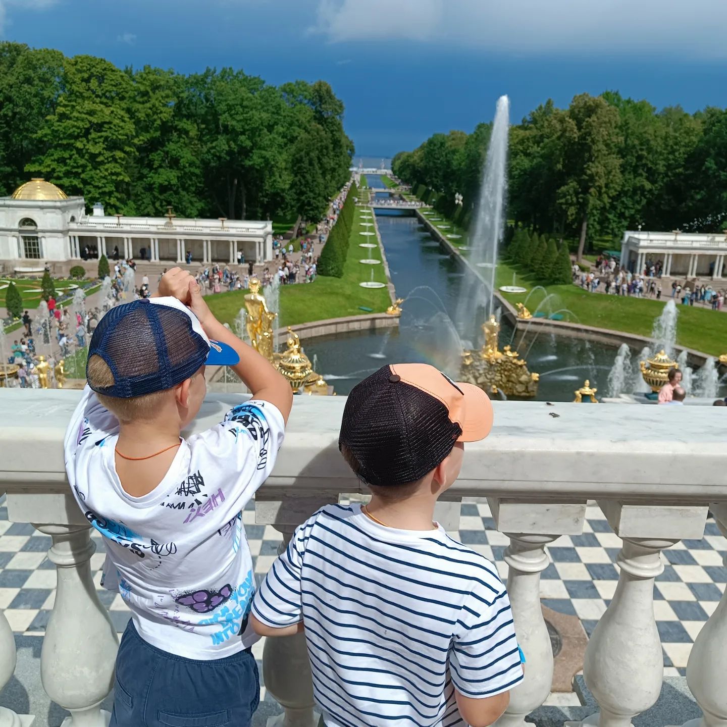 marysia_shihova в LOOKY. . Петергоф встретил со...