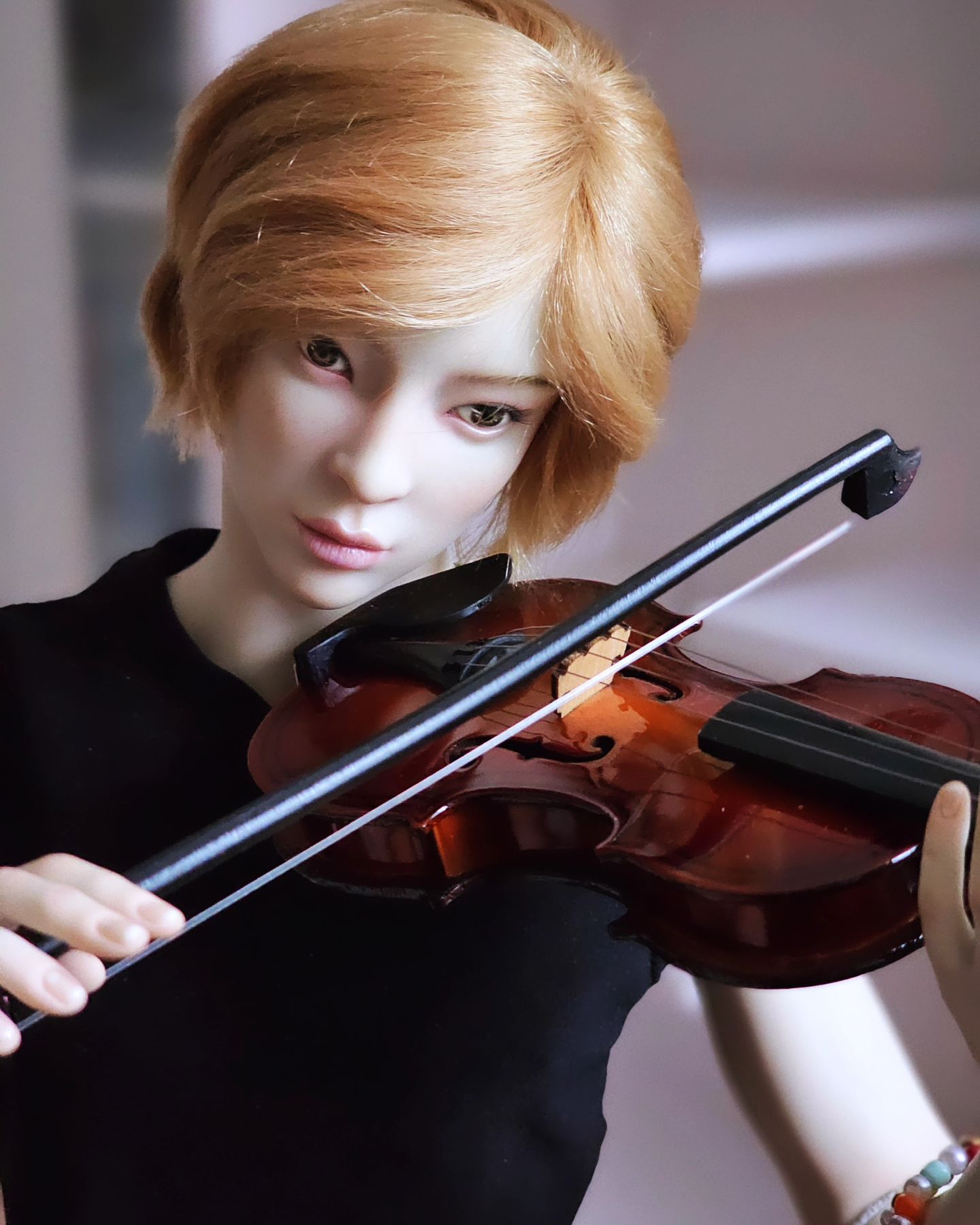 Джи Ху  подобрал себе инструмент по размеру 🤗 
지후 @viktoriya_art_doll

#dollphotography #dolls #artistdoll #fashiondoll #viktoriyaartdoll #porcelaindoll #collectiondoll  #фарфороваякукла #коллекционнаякукла #bjddoll #bjdphotography #bjdcollector #porcelainbjd #шарнирнаякукла #авторскаякукла #дорама #манга