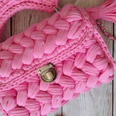 rsumochkiruchnoi в LOOKY. #зефирка#ручнаяработа#вязаниекрючком#handmade🔥. Хит сезона🤩🩷🩷🩷
#...